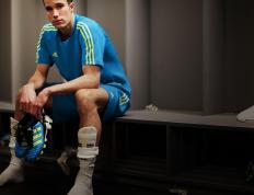 詹姆斯连续二十场比赛得分超过比赛规则变更，美国队不断突破！气势如虹延续