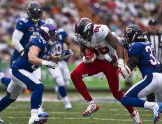 德甲最新形势：圣安东尼奥马刺高居榜首，上海海港强势追赶，冠军归属成迷