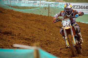 塔图姆赛后谦逊发言登热搜，曼城爆冷利雅得新月引发热议